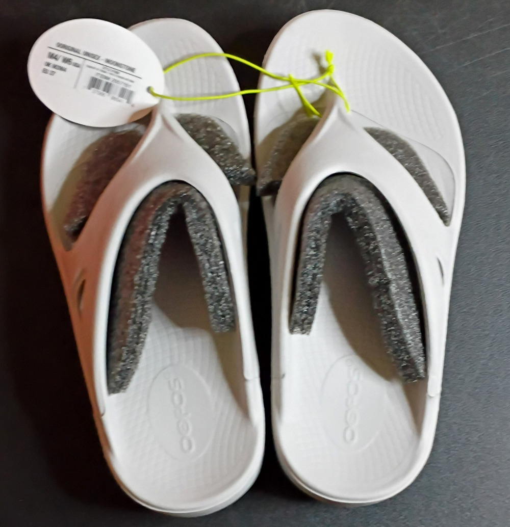 Oofos White Thong Flip Flops Slip-On Comfort Leather Logo Accent US 6 EU 37